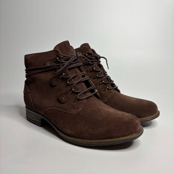 Earth Shoes Boone Suede Ankle Booties in Bark - Picture 5 of 9